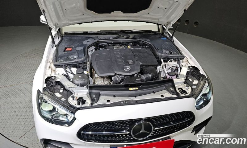 Mercedes Benz E-Class E220d 4MATIC AMG Line