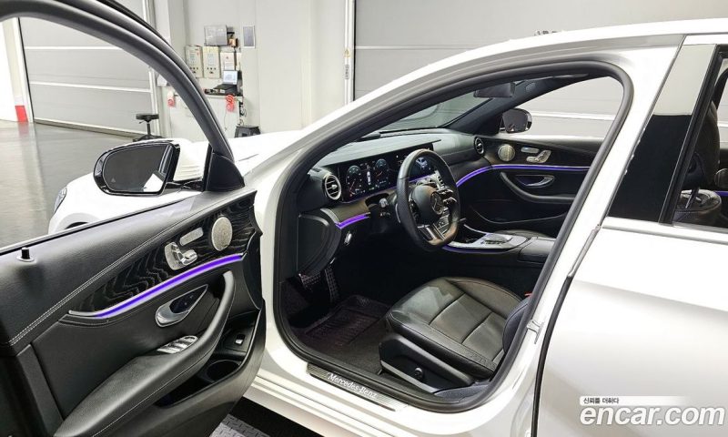 Mercedes Benz E-Class E220d 4MATIC AMG Line