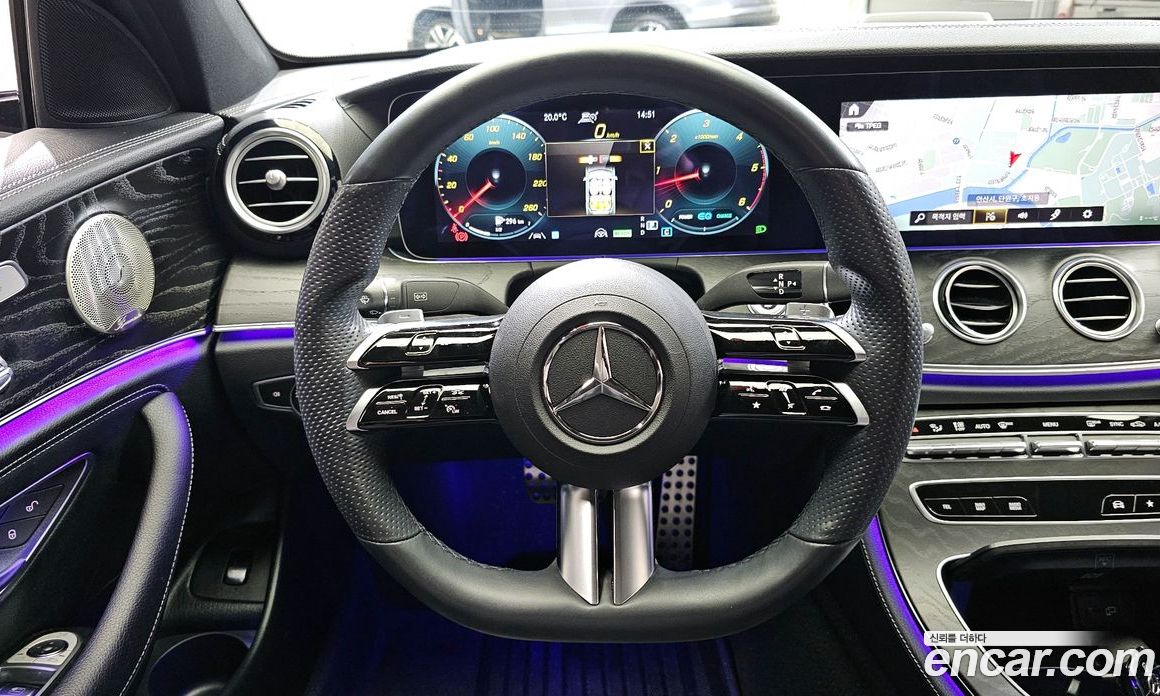 Mercedes Benz E-Class E220d 4MATIC AMG Line