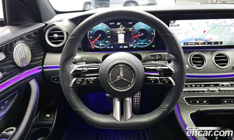 Mercedes Benz E-Class E220d 4MATIC AMG Line