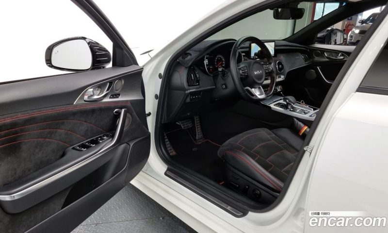 Kia Stinger 2.5 Masters ACRO EDITION