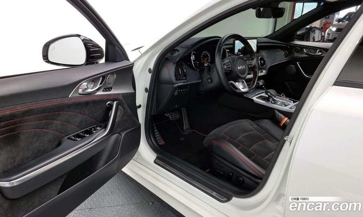 Kia Stinger 2.5 Masters ACRO EDITION