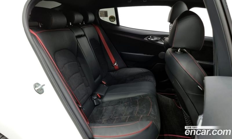 Kia Stinger 2.5 Masters ACRO EDITION