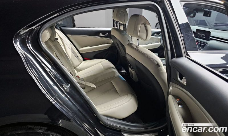 Genesis G70 Gasoline 2.0T 2WD