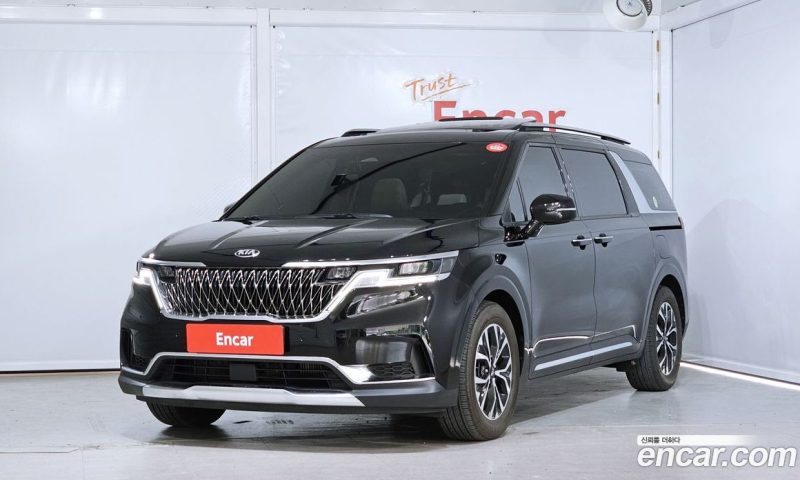 Kia Carnival 9-Seater Noblesse