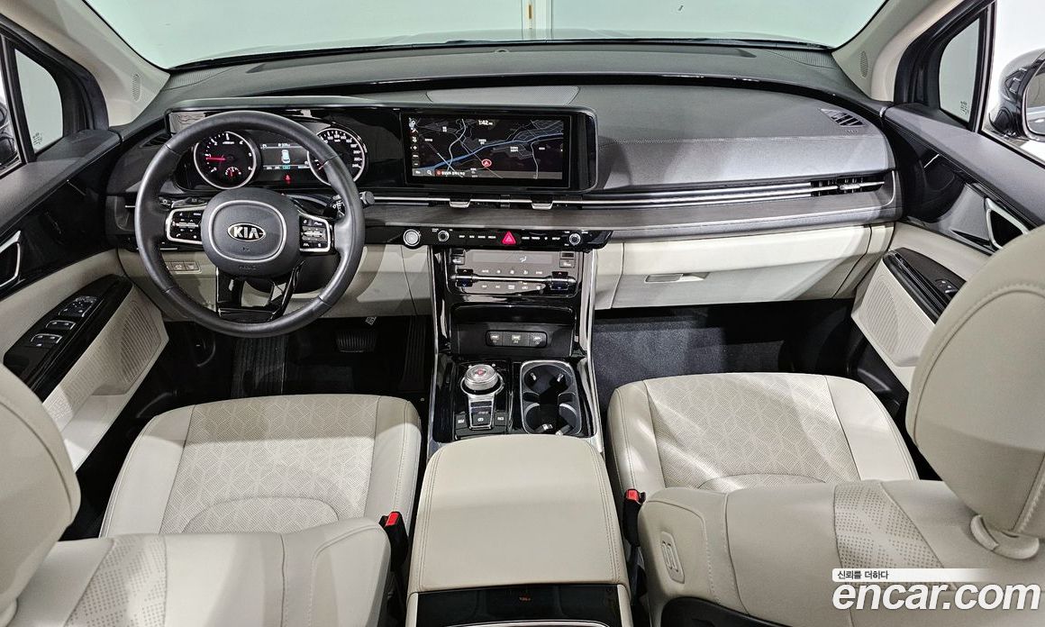 Kia Carnival 9-Seater Noblesse
