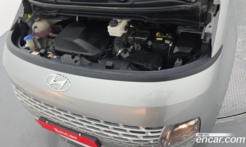 Hyundai Staria Tourer 11-Seater