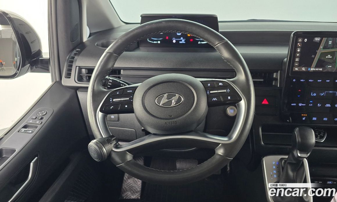 Hyundai Staria Tourer 11-Seater