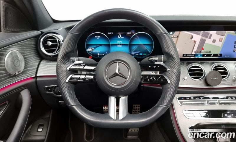Mercedes Benz E-Class E350 4MATIC AMG Line