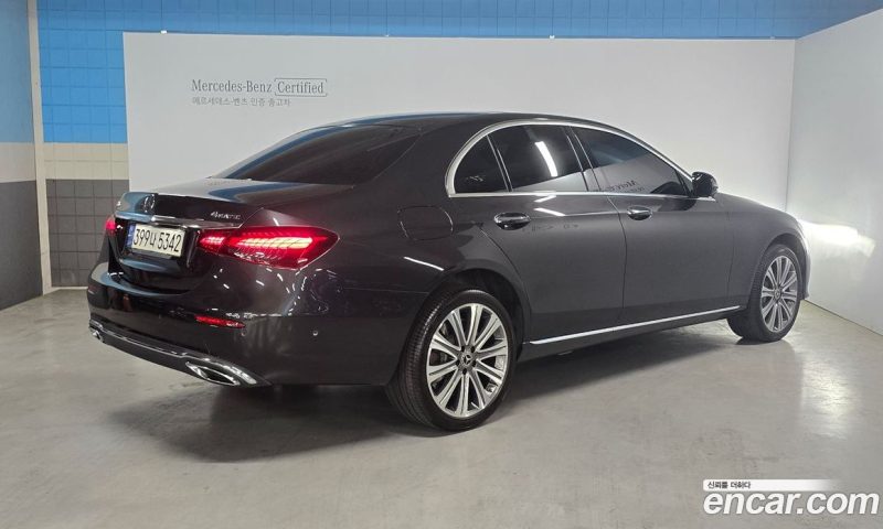Mercedes Benz E-Class E450 4MATIC Exclusive