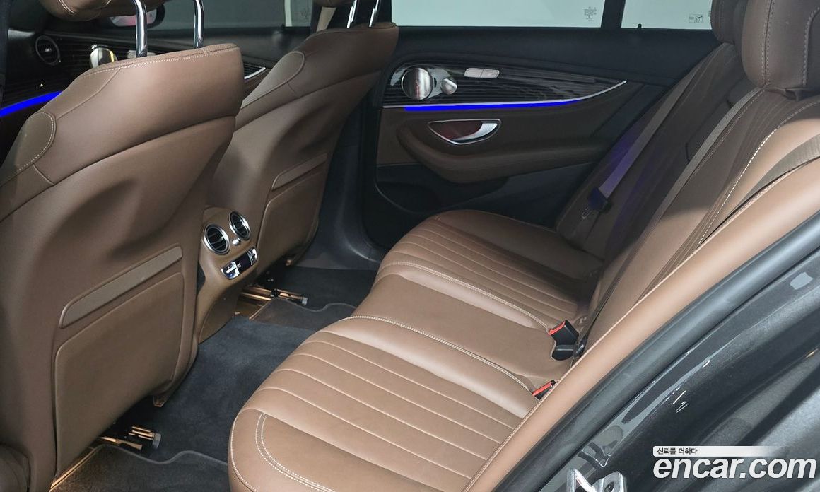 Mercedes Benz E-Class E450 4MATIC Exclusive
