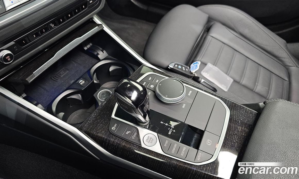 BMW 3-Series i320 Luxury