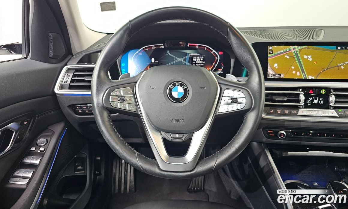 BMW 3-Series i320 Luxury