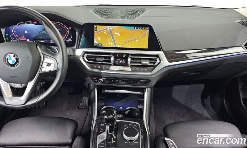BMW 3-Series i320 Luxury