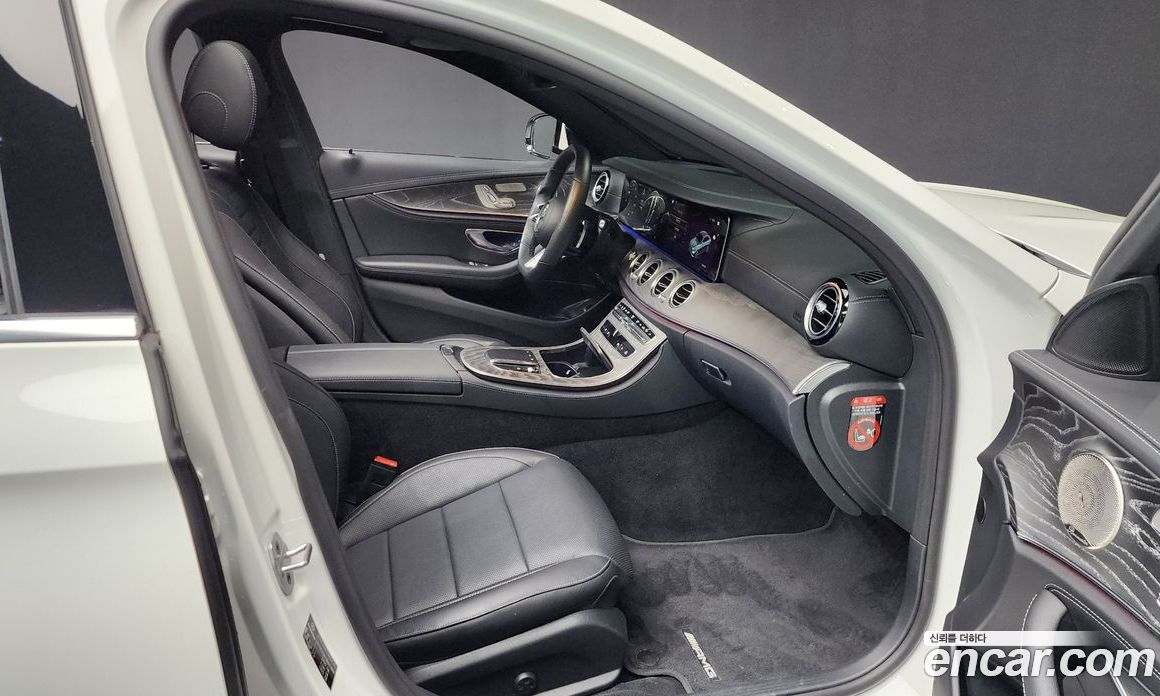 Mercedes Benz E-Class E350 4MATIC AMG Line