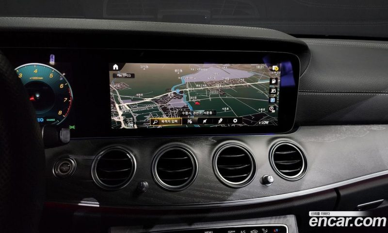 Mercedes Benz E-Class E350 4MATIC AMG Line