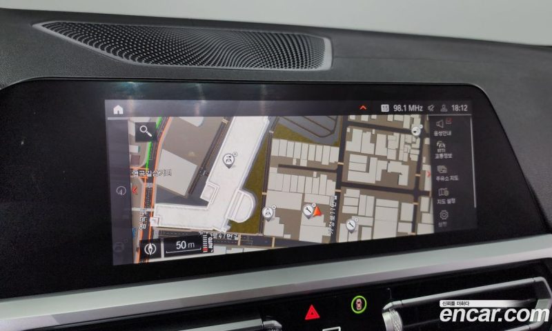BMW 3-Series i320 Luxury