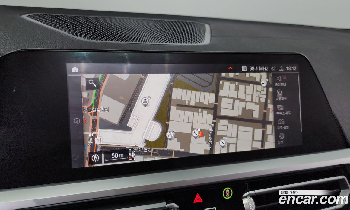 BMW 3-Series i320 Luxury