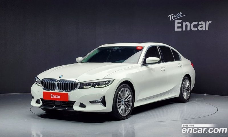 BMW 3-Series i320 Luxury