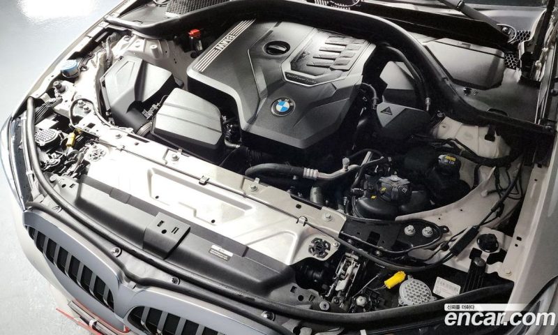 BMW 3-Series i320 Luxury
