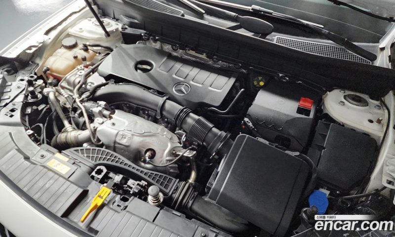 Mercedes Benz GLB-Class GLB250 4MATIC
