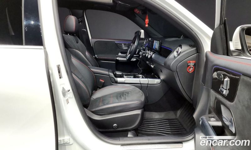 Mercedes Benz GLB-Class GLB250 4MATIC