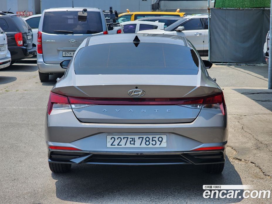 Hyundai Avante 1.6