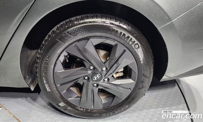 Hyundai Avante 1.6