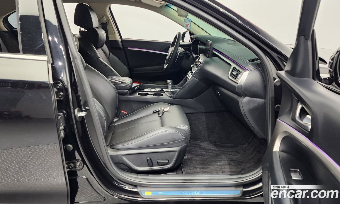 Genesis G70 Gasoline 2.0T 2WD