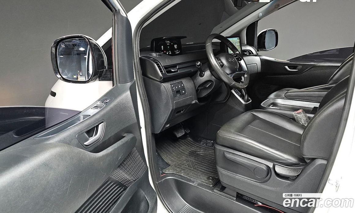 Hyundai Staria Cargo 5-Seater