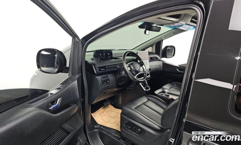 Hyundai Staria Cargo 5-Seater