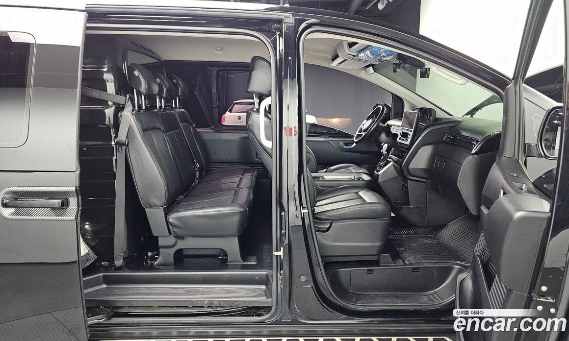 Hyundai Staria Cargo 5-Seater