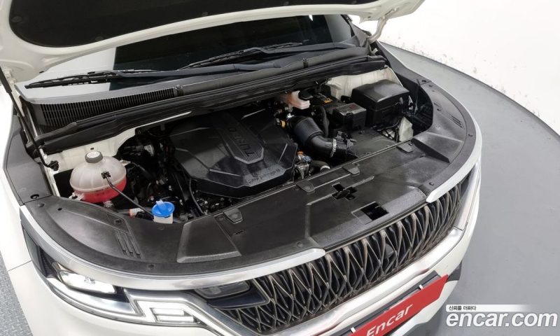 Kia Carnival 9-Seater Signature