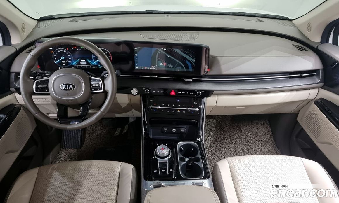 Kia Carnival 9-Seater Signature