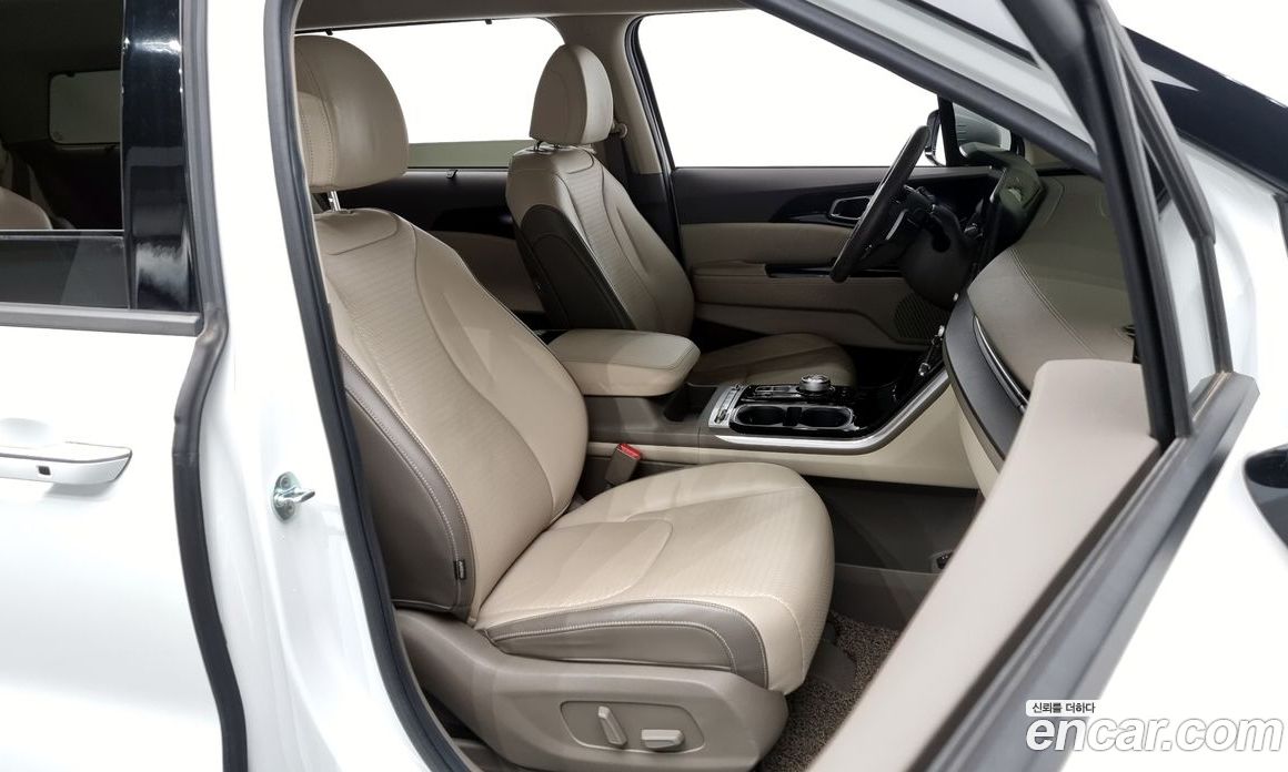 Kia Carnival 9-Seater Signature