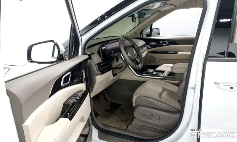 Kia Carnival 9-Seater Signature