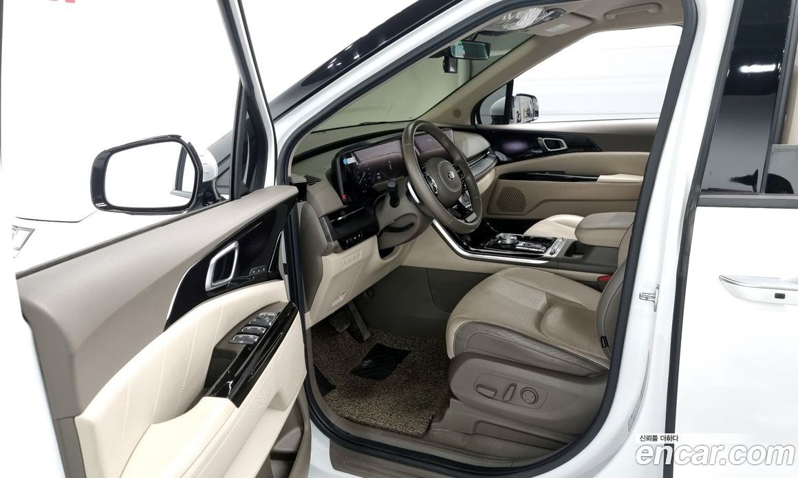 Kia Carnival 9-Seater Signature