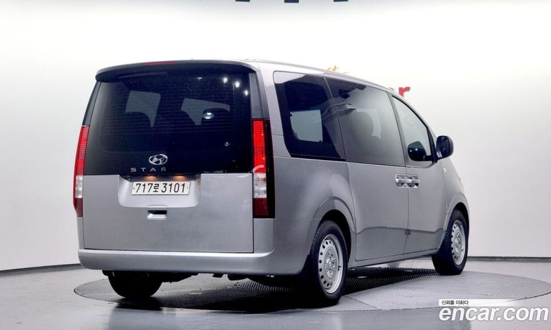 Hyundai Staria Tourer 11-Seater