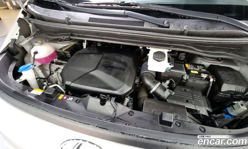 Hyundai Staria Tourer 11-Seater