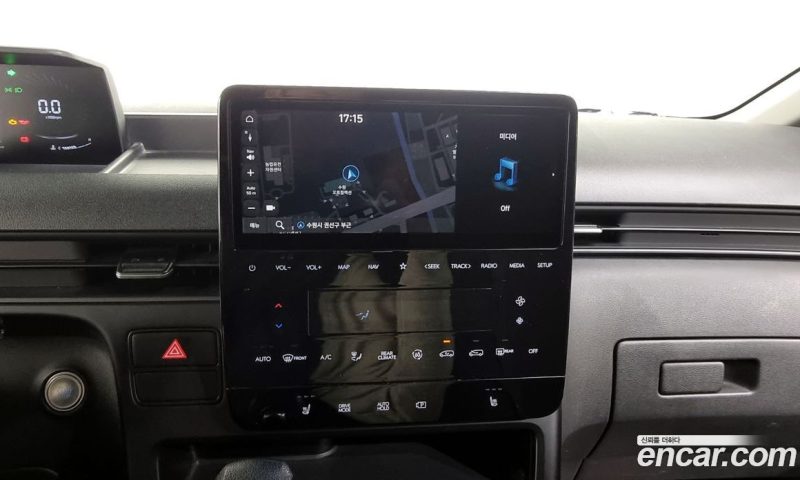 Hyundai Staria Tourer 11-Seater