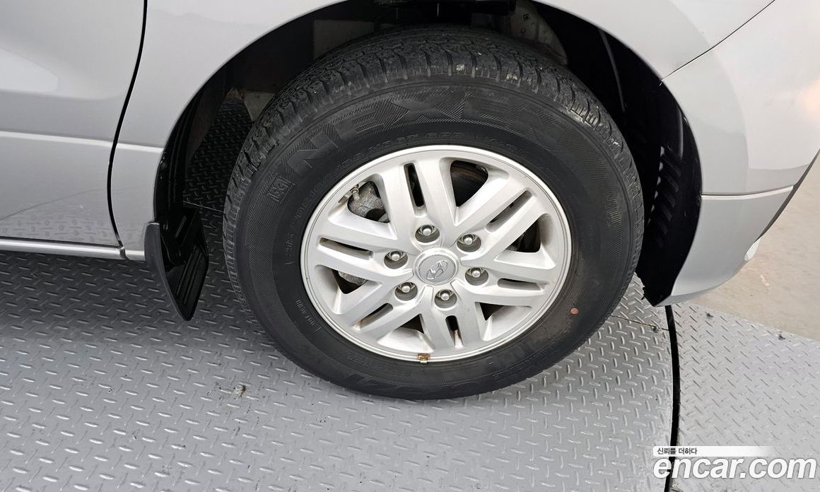 Hyundai Starex Van 3-Seater