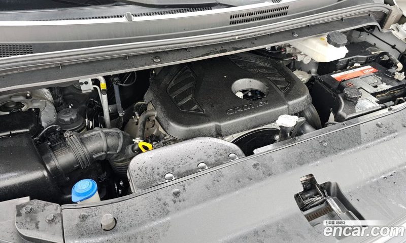 Hyundai Starex Van 3-Seater