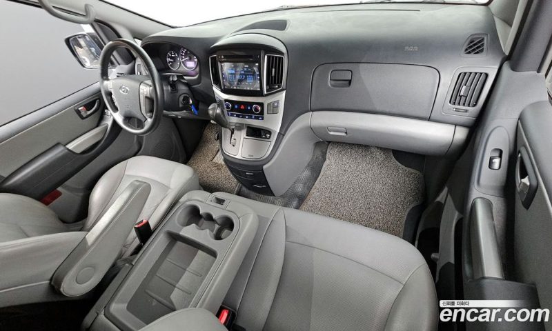 Hyundai Starex Van 3-Seater