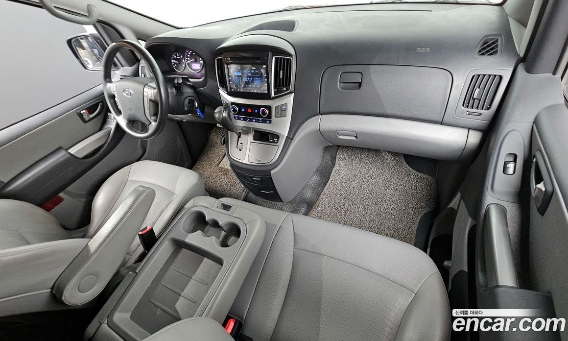 Hyundai Starex Van 3-Seater