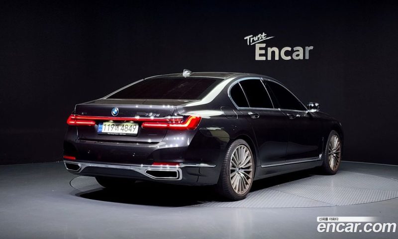 BMW 7-Series 730D xDrive Design Pure Excellence