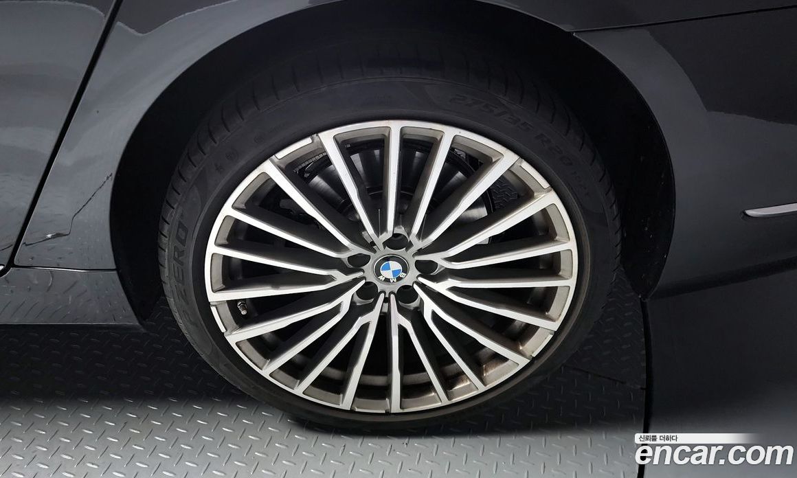 BMW 7-Series 730D xDrive Design Pure Excellence