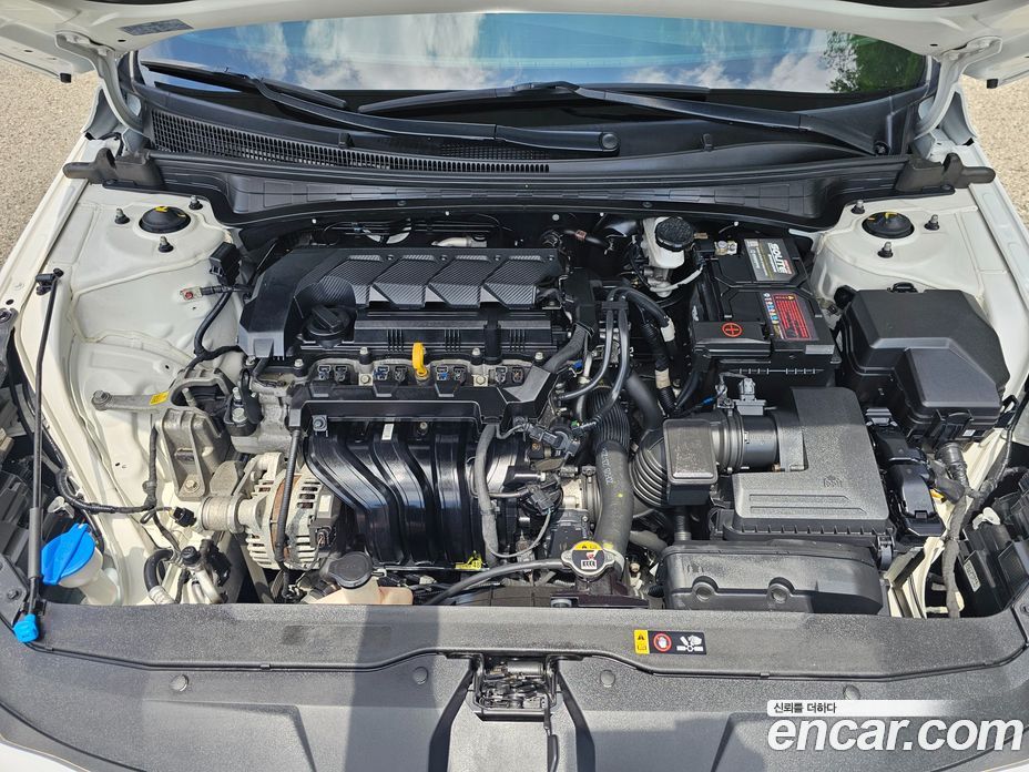 Hyundai Avante 1.6