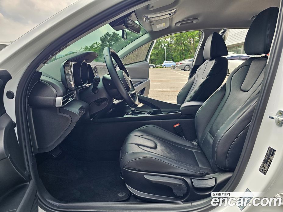Hyundai Avante 1.6