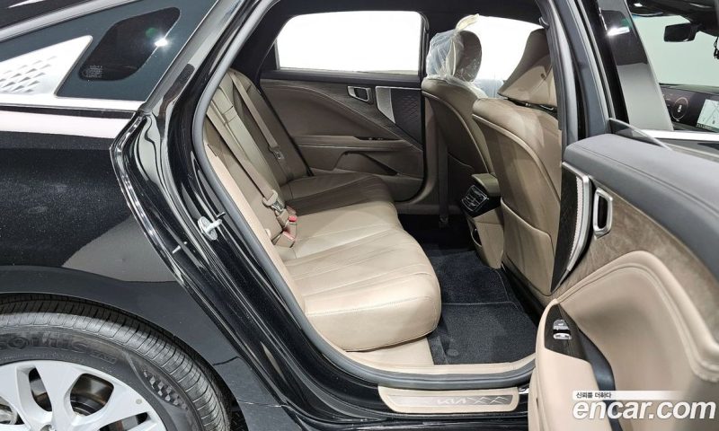 Kia K8 2.5 Gasoline 2WD