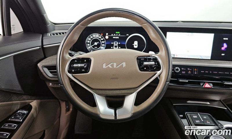 Kia K8 2.5 Gasoline 2WD